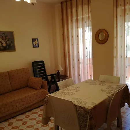 Affittasi A Due Passi Dal Mare. Apartment
